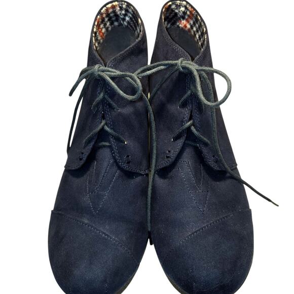 Hot Tomatoe  11 Blue Suede Women's Chelsea Boots Shoes 2 1/2 Wedge Heel - Picture 3 of 8